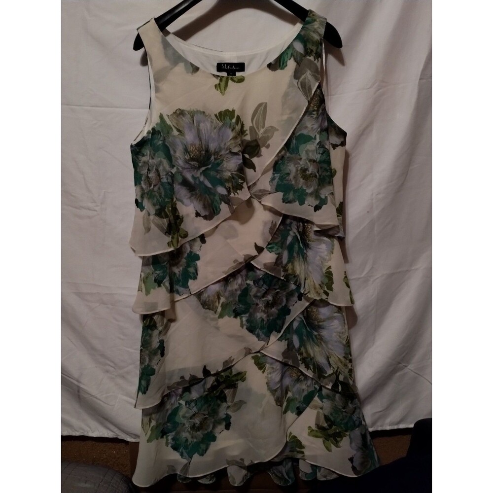 SL Fashions Women’s 16 Ivory Floral Sleeveless Scoop Neck Layered Ruffle Dress